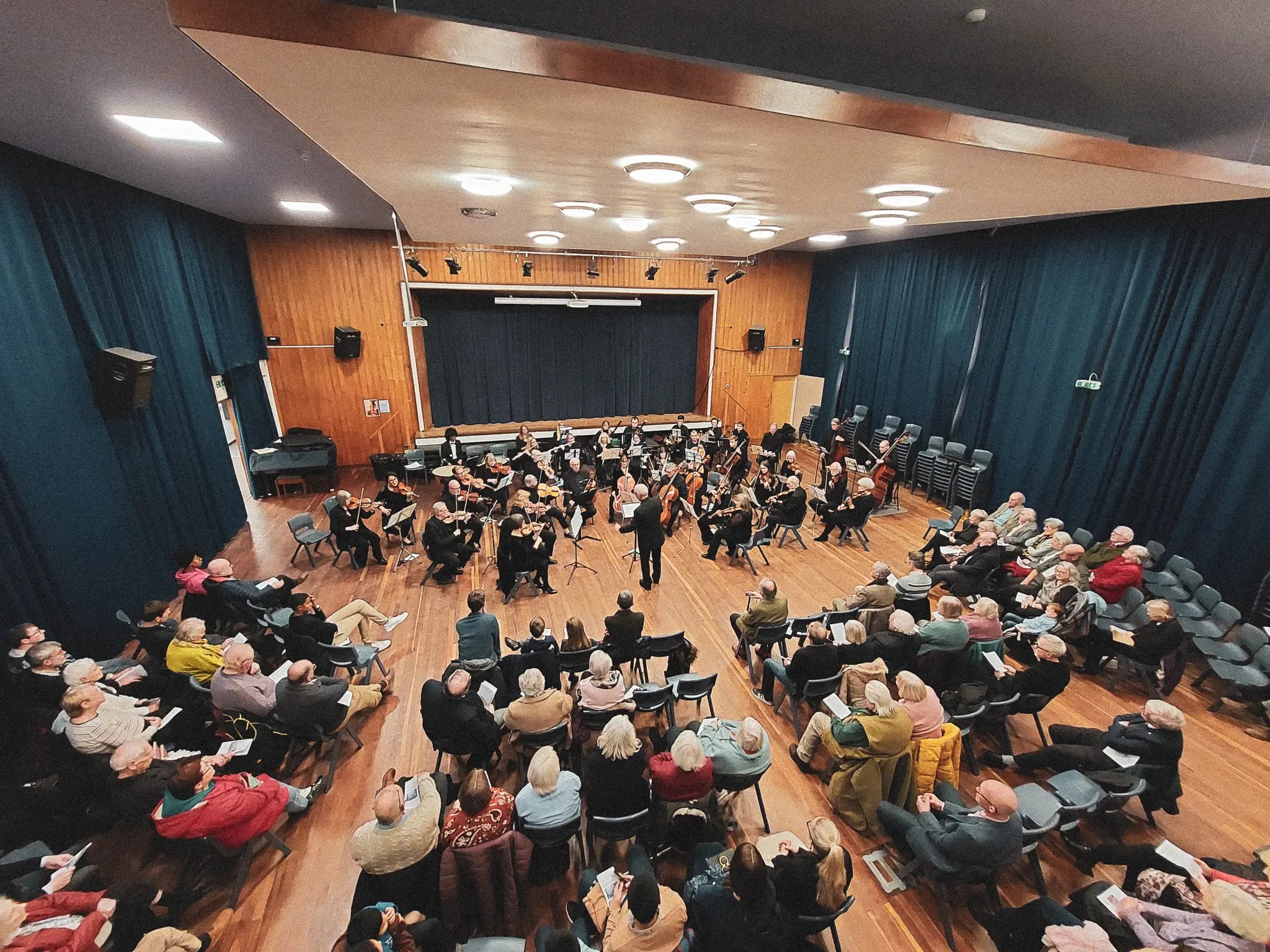 Wide shot of the Autumn 2024 concert